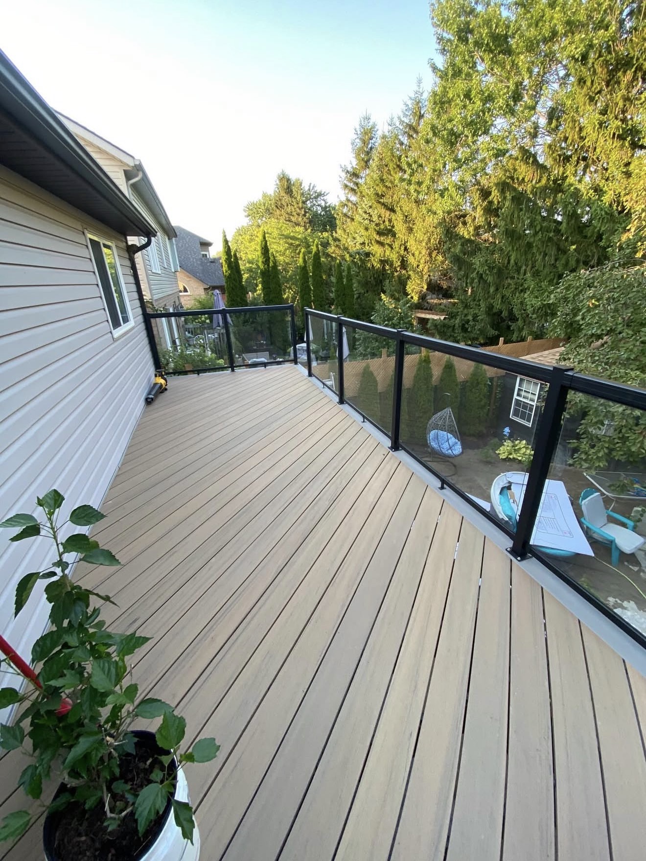Composite Deck with Glass Railing